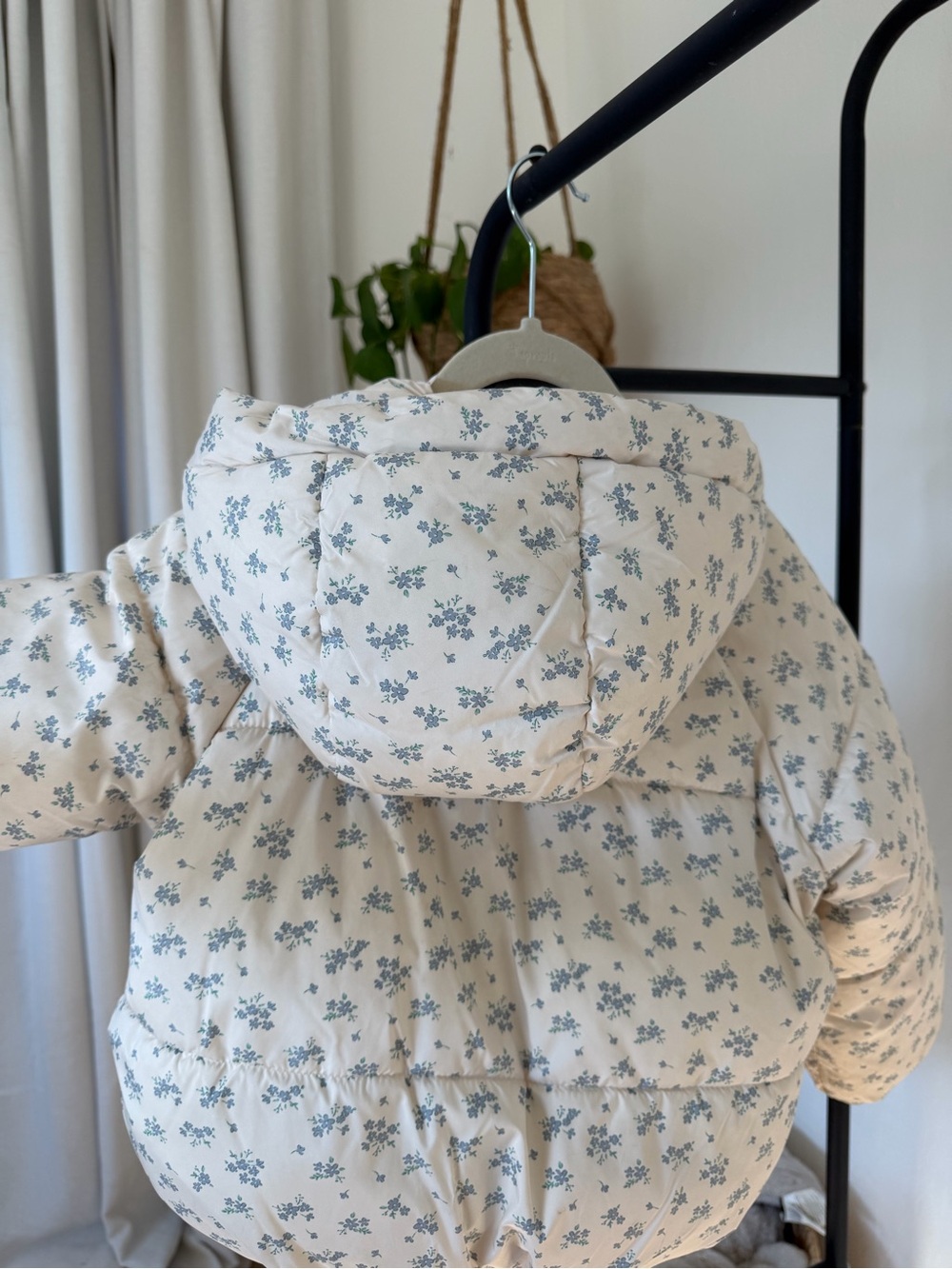 Zara Cream Puffer Jacket with Blue Floral Print - Picture 3 of 4